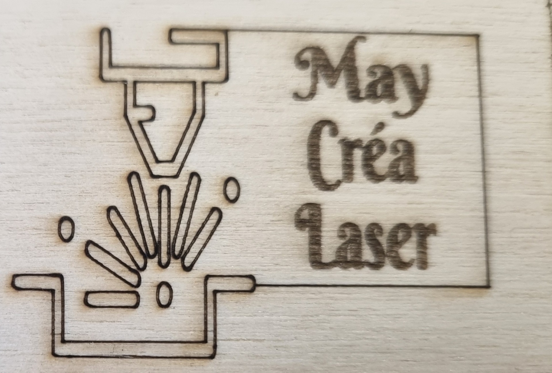 May créa laser